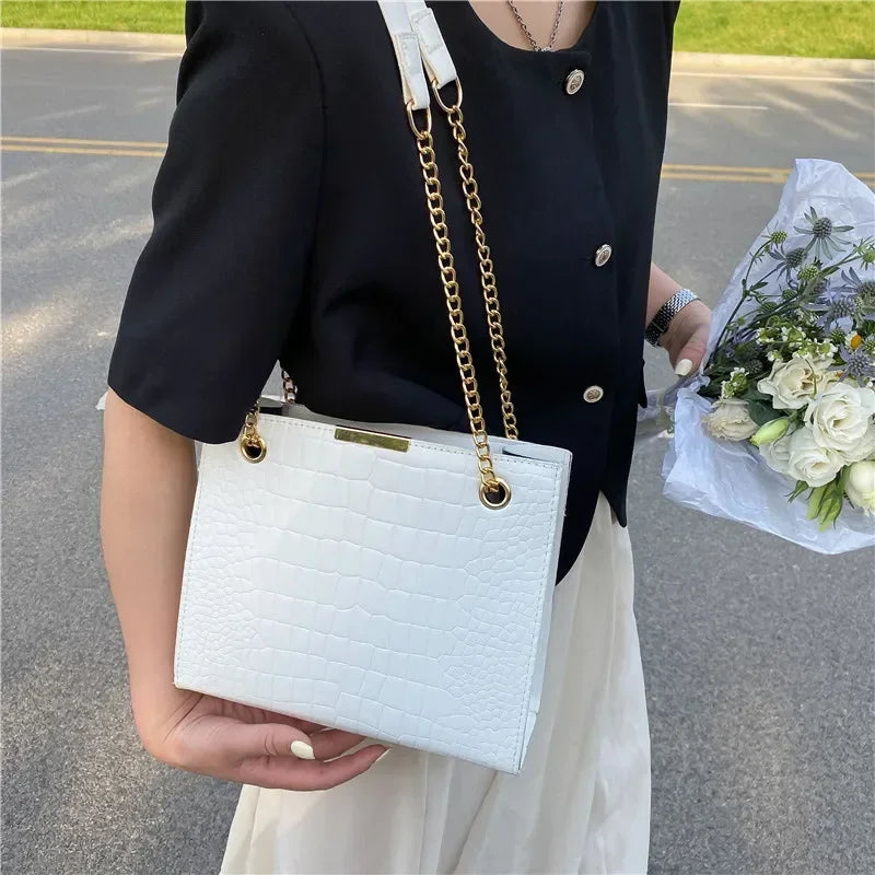 2024 Fashion Luxury Female Crossbody Bags for Women Designer Shoulder Bag Chain Solid Color Messenger Bag Handbags